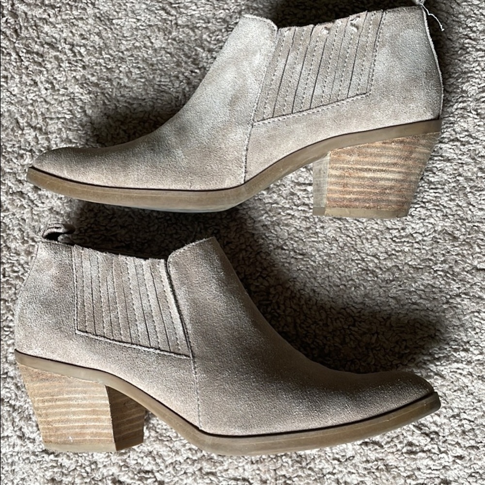 Dolce vita suede nude booties